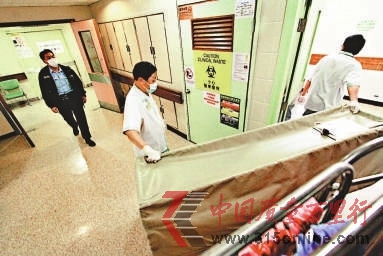 46歲女病人在律敦治留醫(yī)一周后,昨終不治。圖片來源:香港大公報(bào) 46歲女病人在律敦治留醫(yī)一周后,昨終不治。圖片來源:香港大公報(bào)